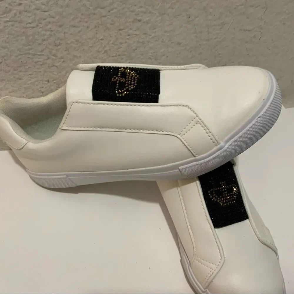 Juicy Couture Celsius Women's Slip-On Shoes Sneakers White size 9